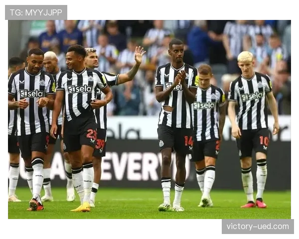 沃特金斯与伊萨克：技术型前锋的进攻效率及战术角色对比分析