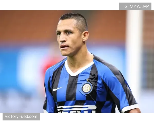 努涅斯与桑切斯：南美前锋的终结偏好与战术功能差异解析