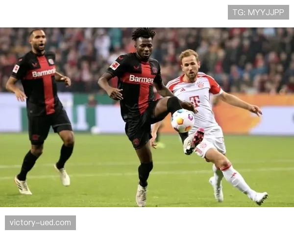 塔普索巴本赛季防守能力与后防领导力解析：稳定性、决策机制与防线组织作用